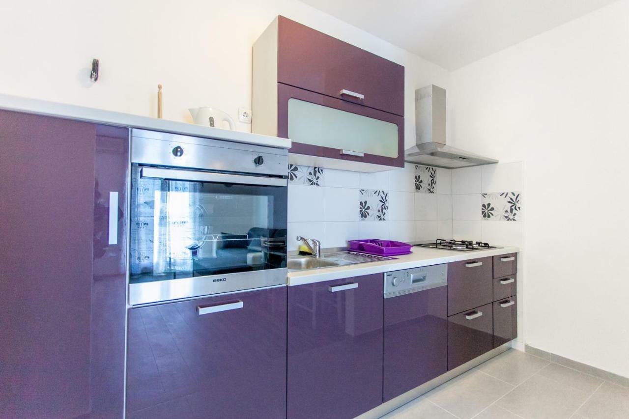 Apartman Miami Podstrana Bilik gambar