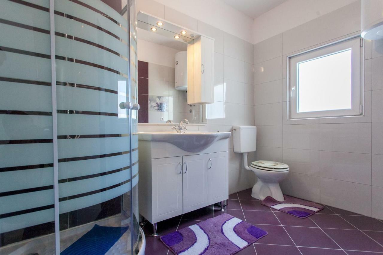 Apartman Miami Podstrana Bilik gambar