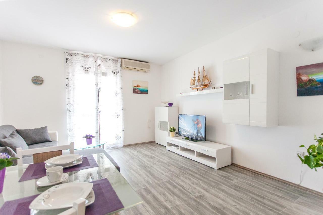 Apartman Miami Podstrana Bilik gambar
